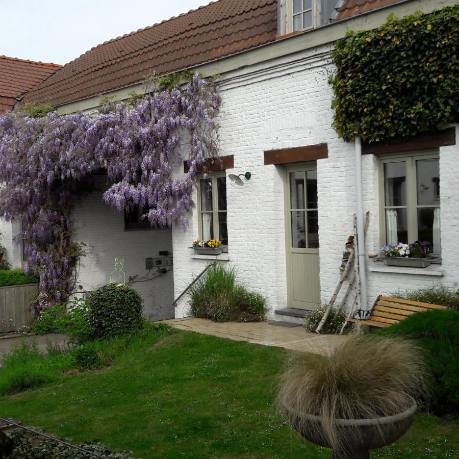 Bed and Breakfast L'Atterrissage Santes Екстер'єр фото