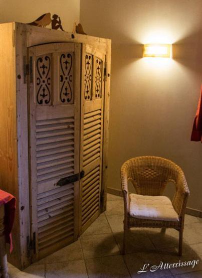 Bed and Breakfast L'Atterrissage Santes Екстер'єр фото