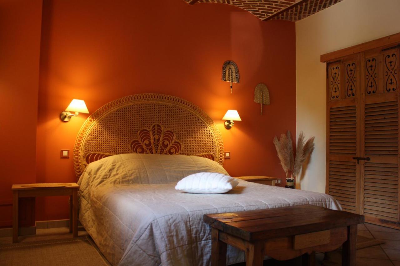 Bed and Breakfast L'Atterrissage Santes Екстер'єр фото