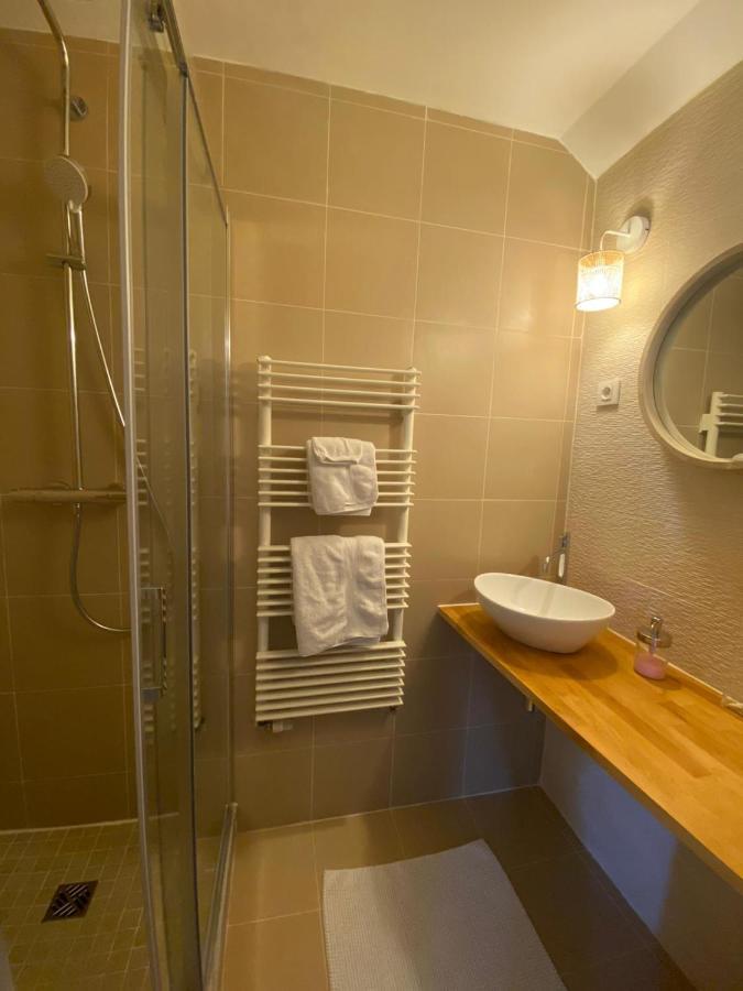 Bed and Breakfast L'Atterrissage Santes Екстер'єр фото