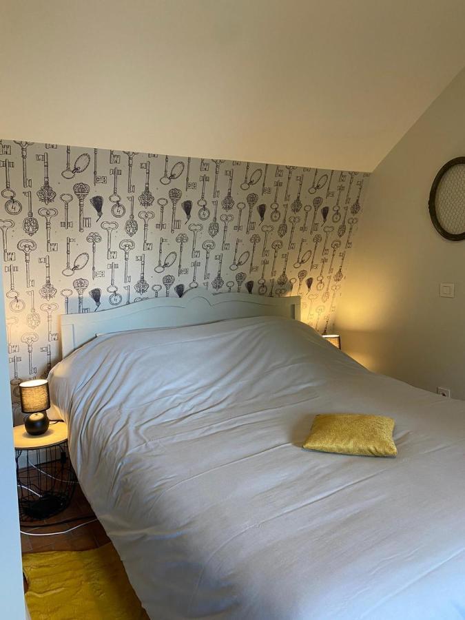 Bed and Breakfast L'Atterrissage Santes Екстер'єр фото